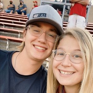 Meet your Posher, Dani